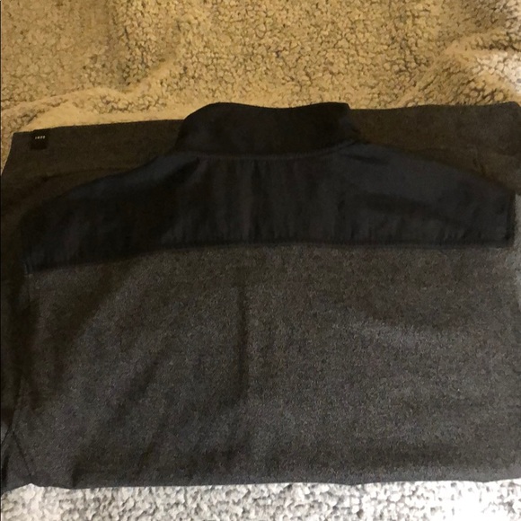 Men’s Pullover - Picture 3 of 5